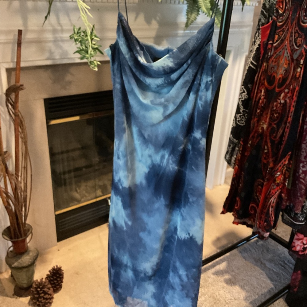 Ocean blue with subtle beading